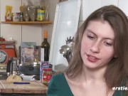 Münchnerin zeigt wir sie es sich selber besorgt 2/16