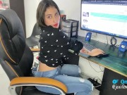 JENIFERPLAY - en la oficina me caliento y le saco la leche a mi jefe! 1/16