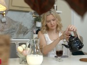 Runaway Bride instead of coffee enjoys ardent sex with boyfriend 1/16