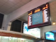 Le Pedí Un CIGARRO En La Estación DEL TREN y ME LLEVO a Su CASA a COJER 1/16