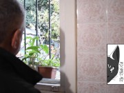 con mis amigas nos enfiestamos a un maduro 1/16