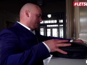 BUMSBUERO - Big Ass Secretary Vinna Reed Pounded Deep In Her Pussy - LETSDOEIT 1/16