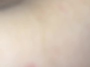 “MA CHE FAI?” Donna italiana viene sbattuta a sorpresa mentre è bloccata in lavatrice