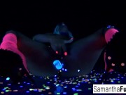 Samantha gets off in this hot solo 13/16