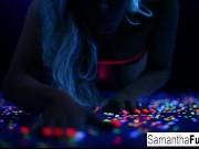 Samantha gets off in this hot solo 3/16