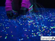 Samantha gets off in this hot solo 7/16