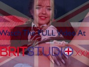 Gorgeous 18 Year Old Schoolgirl Gets Herself Off 16/16