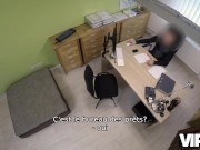 VIP4K. Guy est assez habile pour pénétrer le client avec un grand corps 1/16