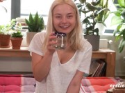 Ersties: 4 Hot Girls Try Out a Sybian 3/16