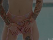 Valerica Steele Is A Squirting Machine 1/16