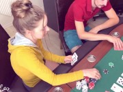 STRIP POKER Homemade - Je gagne mais il me DETRUIT quand meme la CHATTE avec sa GROSSE BITE 2/16