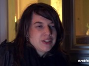 Ersties: Süße Schweizerin masturbiert lecker vor Kamera 13/16