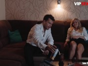 LOS CONSOLADORES - Hot Girl Sam Brooke Hot Threeway Fuck With Swingers - VIP SEX VAULT 1/16