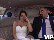 VIP4K. Excited girl in wedding dress fools around not with future hubby 6/16