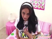 Young Yasmin rubbing Pussy 2/16