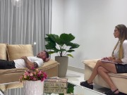 Psicologa prueba esperma de paciente impotente 3/16