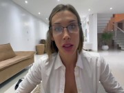 Psicologa prueba esperma de paciente impotente 8/16