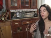 Ersties: Amateur Babe Plays With Herself In An Elevator 12/16