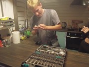 К вам пришел сантехник😉 ваша пися в опасности. порно, секс, порно и секс. а ещё порно 3/16