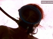 On of the hottest pornstars Minnie in the pool 14/16