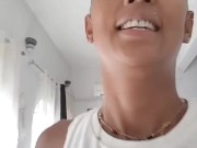 Miiana - DEFI Je chauffe le PLOMBIER  et il me BAISE  dans la cuisine . ENORME 8/16