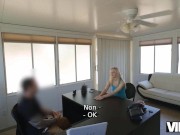 VIP4K. Charmer s'entend avec un prêteur sur gages qui détient son bonheur 6/16