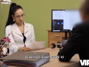 VIP4K. Charmer incite le prêteur à frapper et à approuver le crédit 2/16