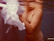 Hot sexy horny teen babe Melisa Darkova swimming nude alone 8/16