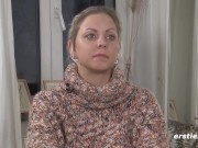 Ersties: Geile Julia auf dem Weg zum starken Orgasmus 2/16