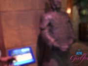 Pornstar (Anissa Kate) kicking it in Calfiornia sucking cock behind the scenes in the car GFE 3/16