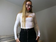 Похотливая Училка В Чулках, Ебется и Получает Сперму на Очко 3/16