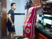 Probando el rico coño de mi madrastra en la cocina 2/16