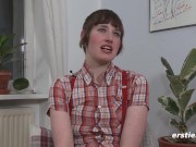 Ersties: Marlin will vaginal und klitoral stimuliert werden 2/16