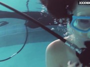 Hot underwater babe Emi the mermaid 12/16