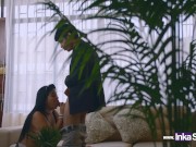 Empleada venezolana de nalgas enormes 11/16