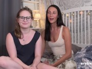 Ersties: Ultraheißer Doppeldildo Sex in Doggystyle 2/16