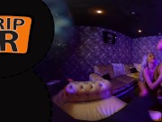 Wild Sexy Strip in VR 13/16