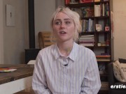 Ersties: Hally spielt mit Farben und mit sich selbst 2/16