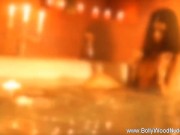 Beauty And Lust On Display In Asia 15/16