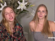 Ersties: Zoe und Sirena fingern sich gegenseitig intensiv zum Höhepunkt 11/16