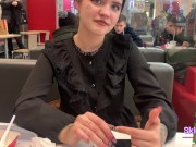 Сучка не хотела идти домой, поэтому я трахнул ее в торговом центре. С разговорами и сюжетом 1/16