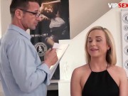 Vinna Reed Smashed Good By Casting Dude In Her Nympho Hole - VIP SEX VAULT 2/16