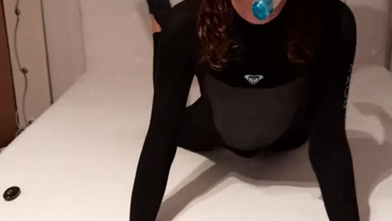 Wetsuit Trans Girl Playing With Snorkel Gear And Vibrator Redtube