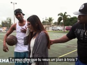MIA KHALIFA - Sexe interracial avec une fille arabe triste et des mecs afro-américains bien dotés 5/16
