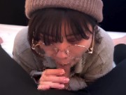 メガネのストリート系女子がち〇ぽをごっくんフェラ抜きで気持ちよくしちゃう♡glasses gokkun 7/16