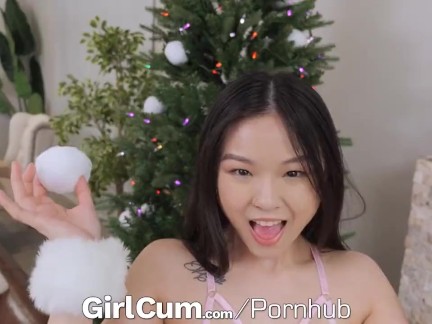 GIRLCUM Sybian Vibrating Gift For Asian GF On Christmas Makes Her Cum