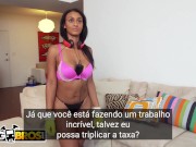 BANGBROS - Empregada Doméstica Arianna Knight vende seu corpo curvilíneo por dinheiro extra, com legendas! 3/16