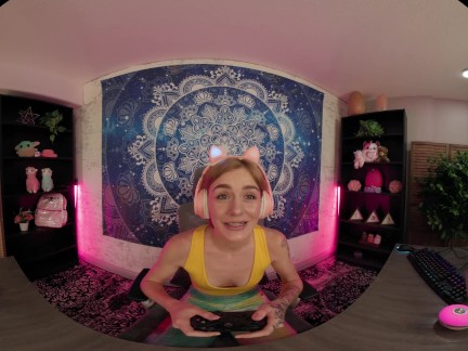 Gamer girl rides her big dildo in virtual reality