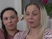 Ersties:Ayana leckt Julia P. zu einem fantastischen Orgasmus 4/16