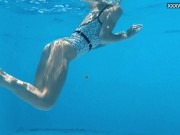 Smoking hot Hungarian chick Zazie being hot 5/16